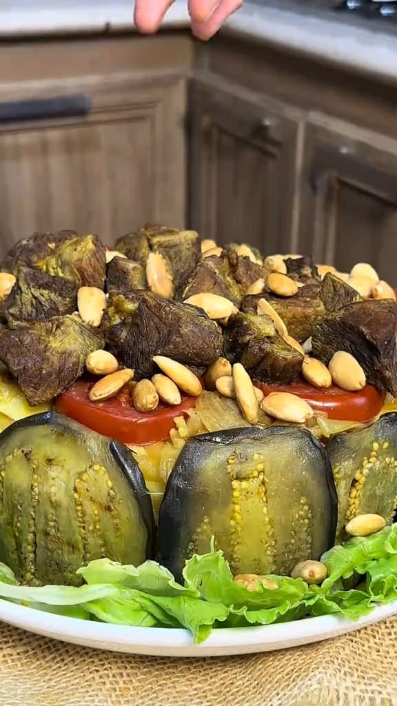مقلوبة اللحم بالباذنجان والبطاطا